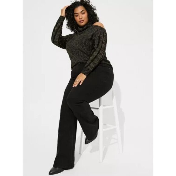 NWT Torrid Plus Size Sexy Romantic Flirty Black Gold Open Shoulder Sweat… - Picture 4 of 10